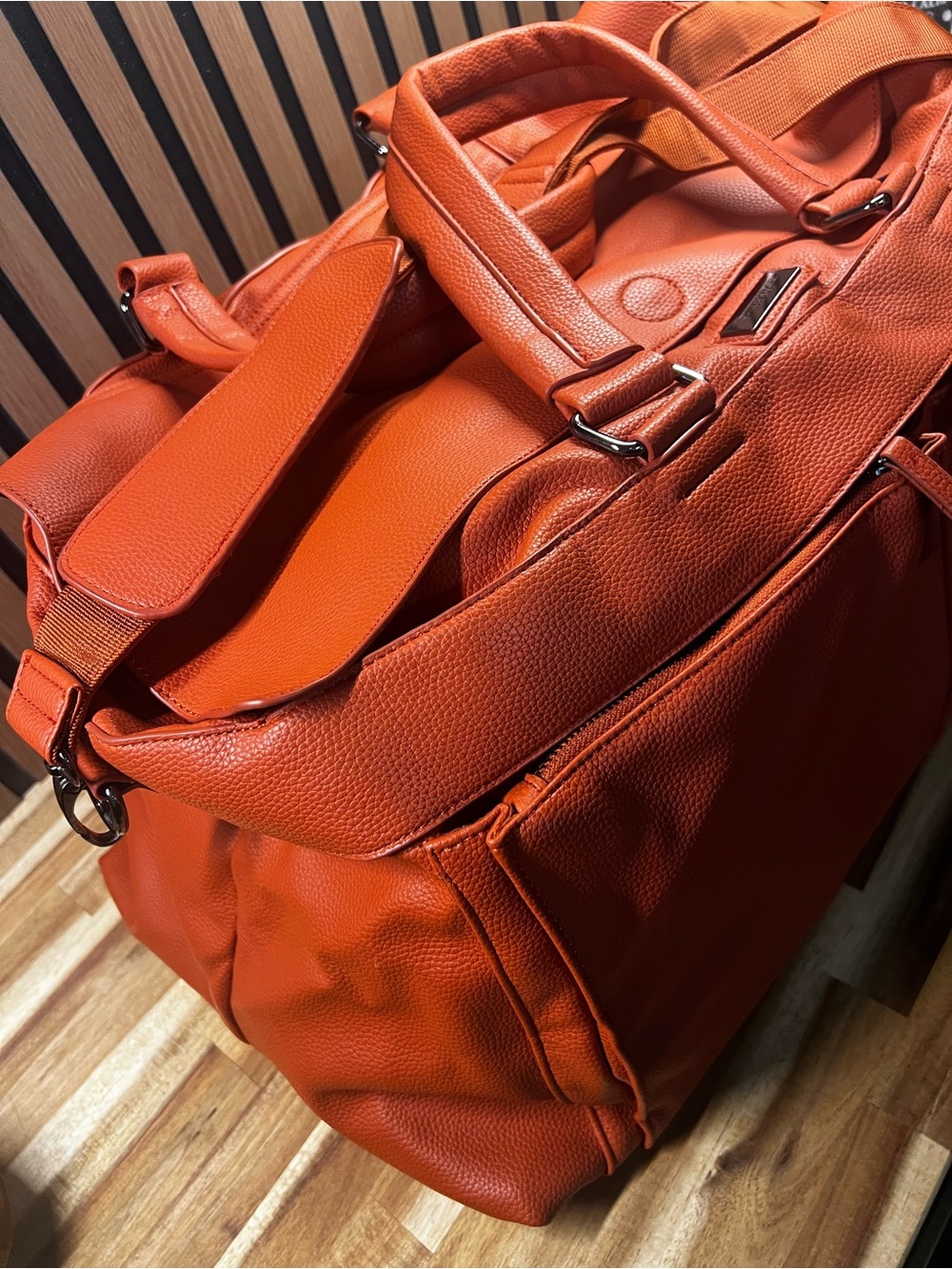 Gutteridge & Co. Napoli Leather NEW  Weekend Duffle Bag - Italian Orange